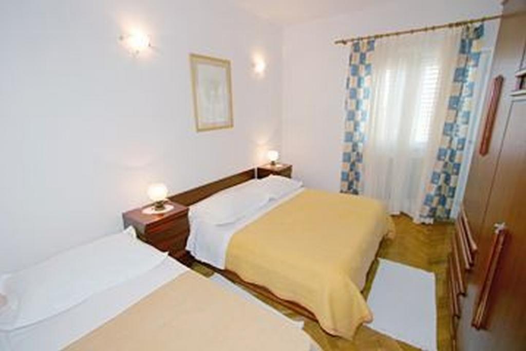 Apartments Toni Two Igrane Extérieur photo