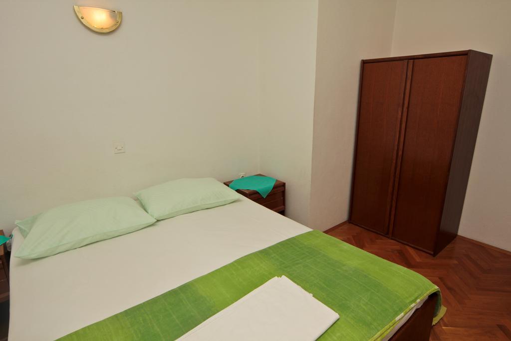 Apartments Toni Two Igrane Extérieur photo